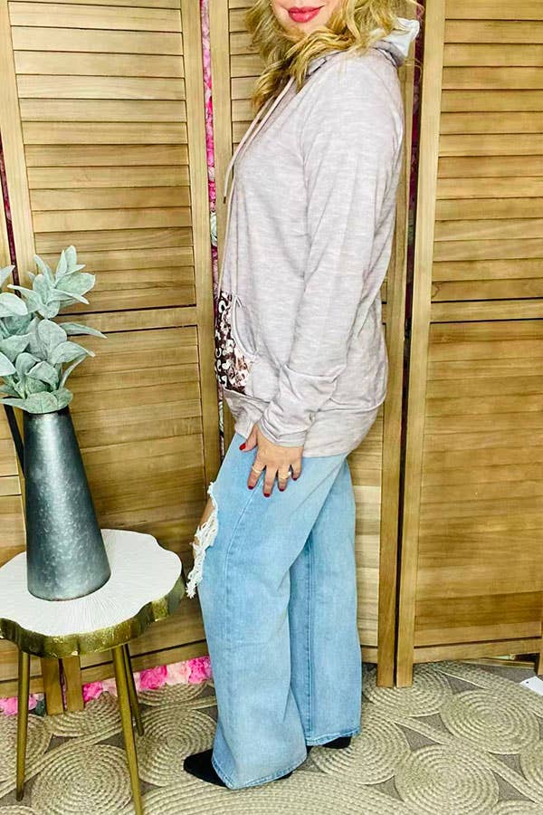 Gray & leopard printed front pocket women hoodie DLH15630