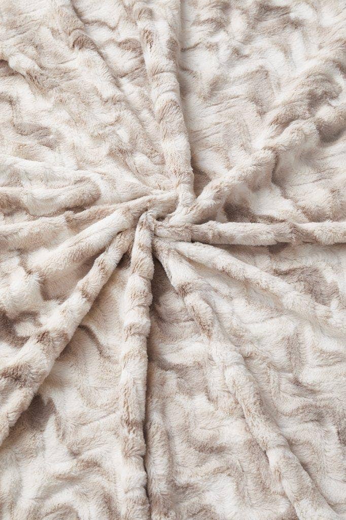 "Amazing Grace" 1-Ply Faux Fur Patch Throw 50"x60"